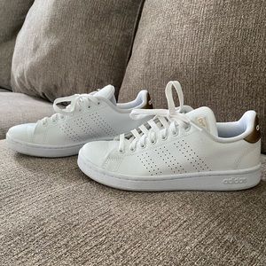 Adidas Advantage Perforated Stripe Sneakers - Excellent condition!